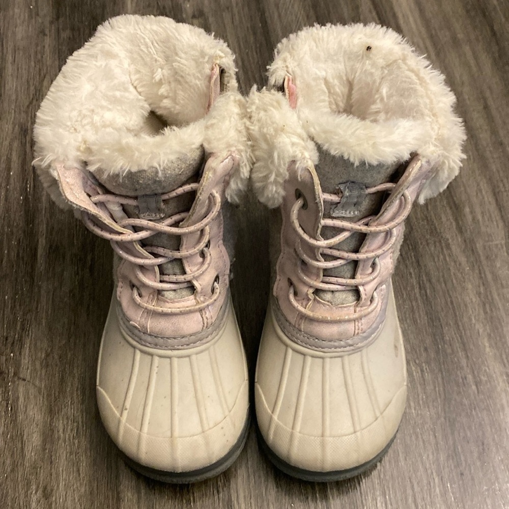 🍍OSHKOSH LINED DUCK BOOTS🍍SIZE 8🍍